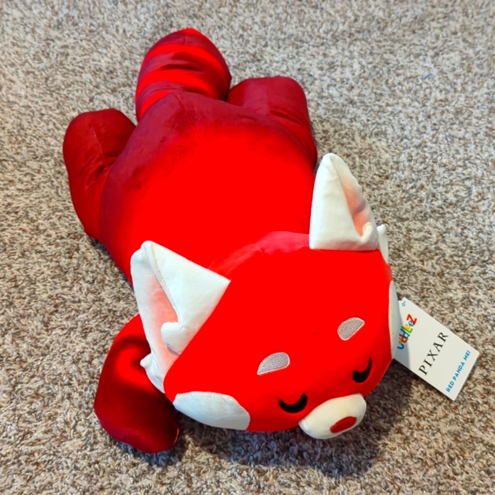 Cuddleez Red Panda Mei plush